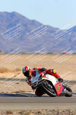 media/Jan-08-2022-SoCal Trackdays (Sat) [[1ec2777125]]/Turn 4 (1145am)/